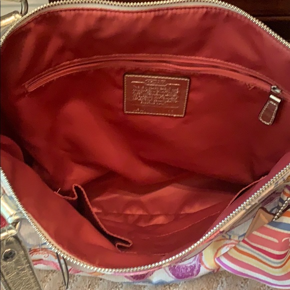 Coach Handbag - Picture 3 of 4